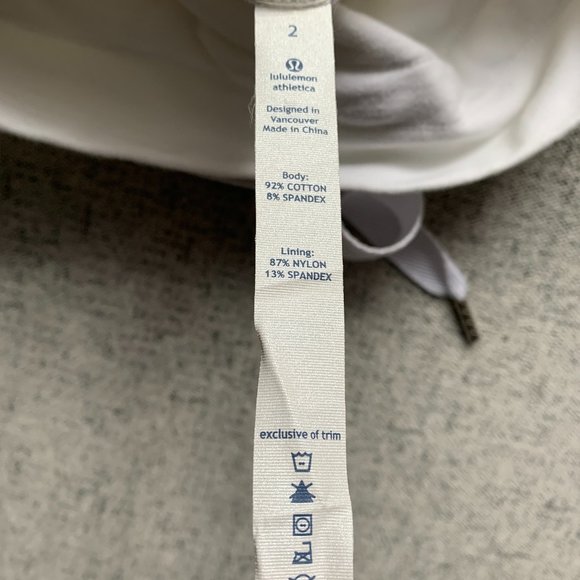EUC Lululemon White Liberty Crop, size 2 - Picture 14 of 14
